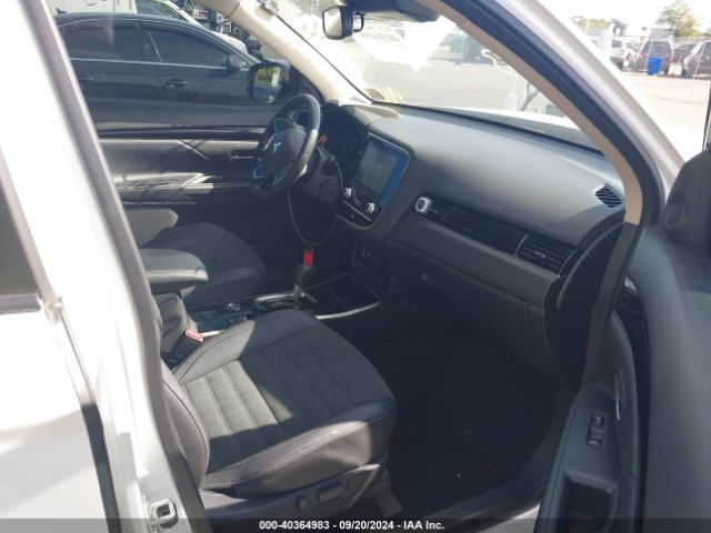 JA4AZ3A31LZ042191 Mitsubishi Outlander Se 2.4 S-awc