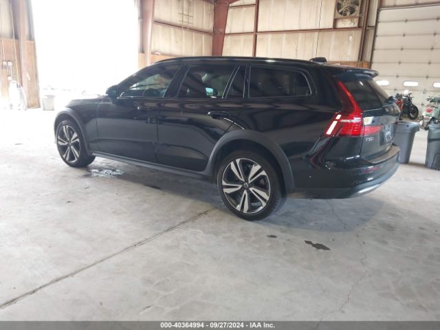 2023 VOLVO V60 CROSS COUNTRY YV4L12WZ2P2107879 Photo 2