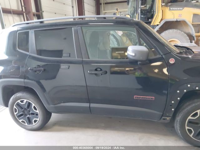 ZACCJBCT2FPB28397 Jeep Renegade Trailhawk