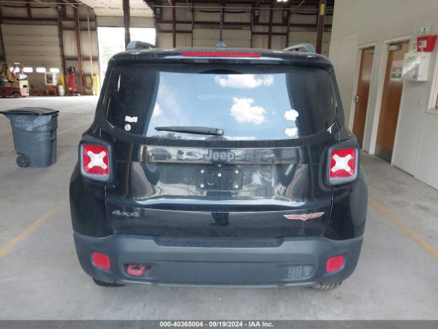 ZACCJBCT2FPB28397 Jeep Renegade Trailhawk