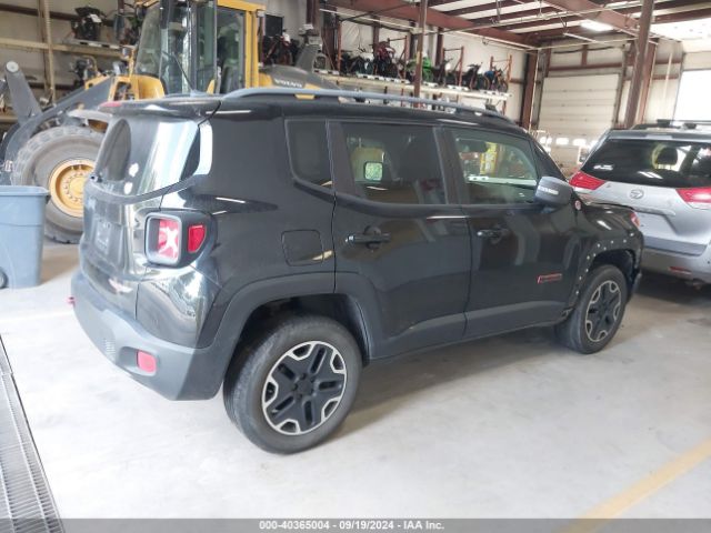 ZACCJBCT2FPB28397 Jeep Renegade Trailhawk