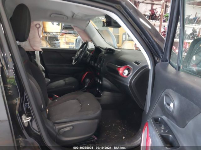 ZACCJBCT2FPB28397 Jeep Renegade Trailhawk