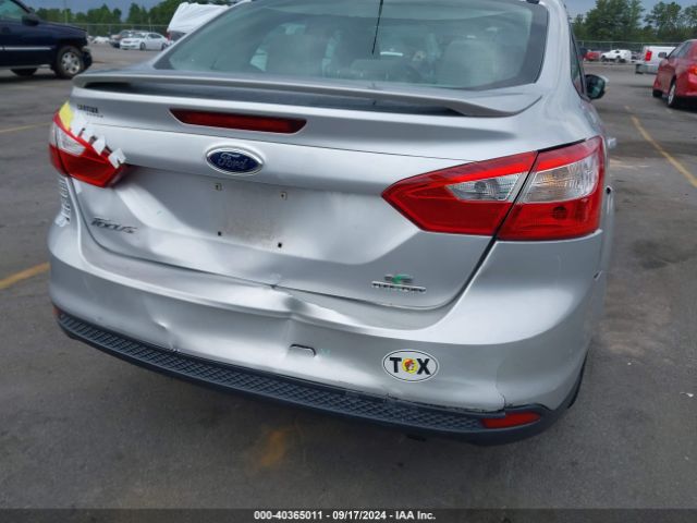 1FADP3F29EL393984 Ford FOCUS SE