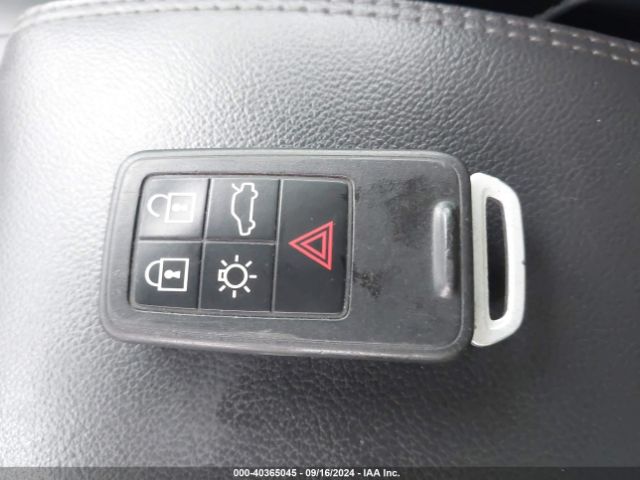 YV140MEKXF1262401 Volvo V60 T5 Premier