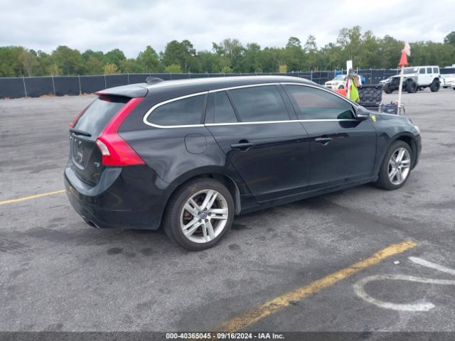YV140MEKXF1262401 Volvo V60 T5 Premier