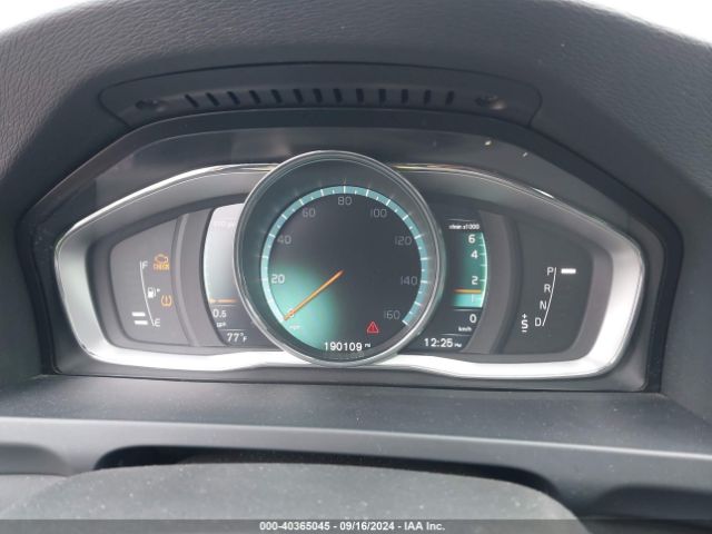 YV140MEKXF1262401 Volvo V60 T5 Premier