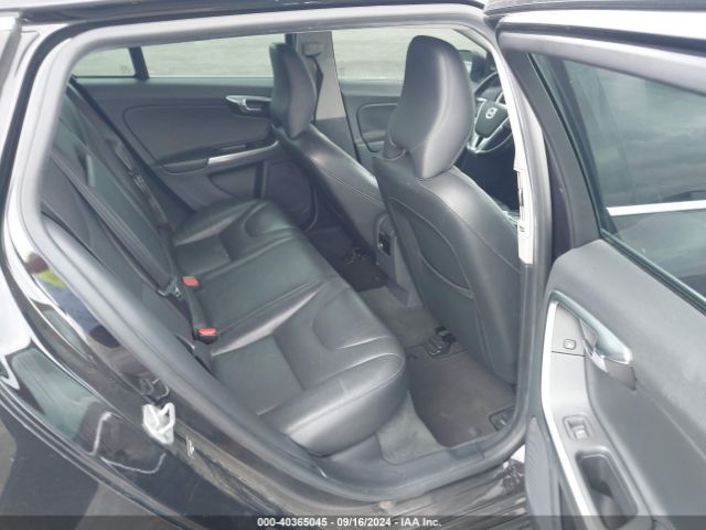 YV140MEKXF1262401 Volvo V60 T5 Premier