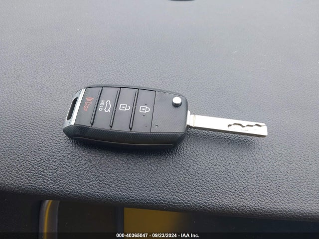 KIA Optima Lx 2019 5XXGT4L32KG351934 Image 11