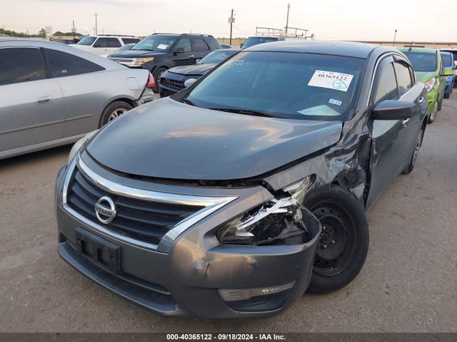 Nissan Altima 2.5 S 2015 1N4AL3AP8FC171777 Image 2