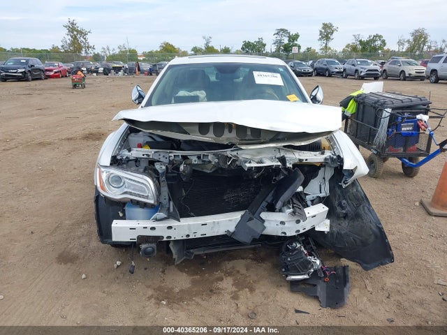 2C3CCAEG5EH280375 Chrysler 300C