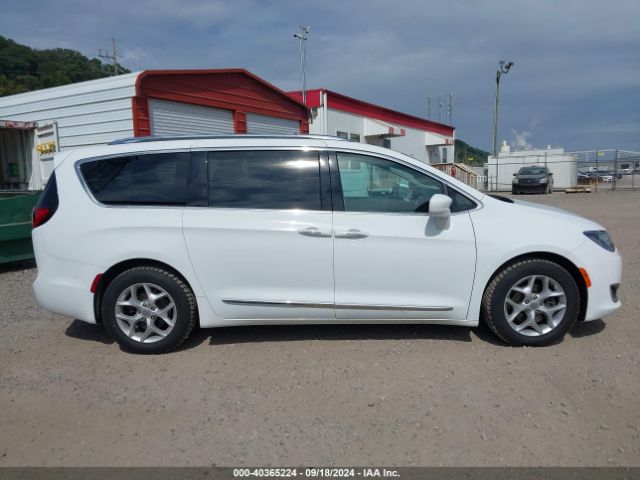 2C4RC1EG9HR541429 Chrysler Pacifica Touring-l Plus