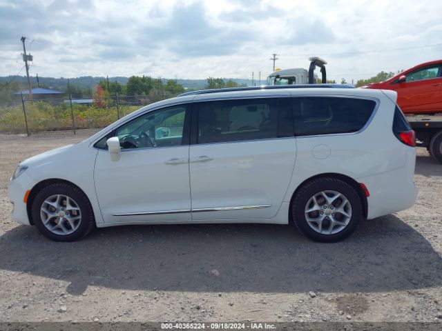 2C4RC1EG9HR541429 Chrysler Pacifica Touring-l Plus