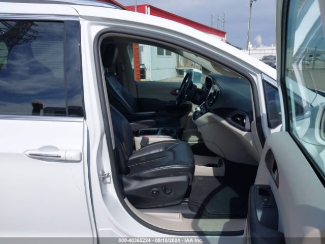 2C4RC1EG9HR541429 Chrysler Pacifica Touring-l Plus
