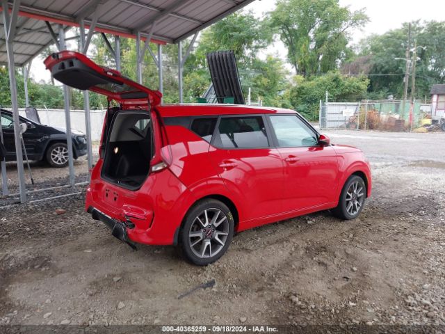 KNDJ63AU0N7159766 KIA Soul Gt-line