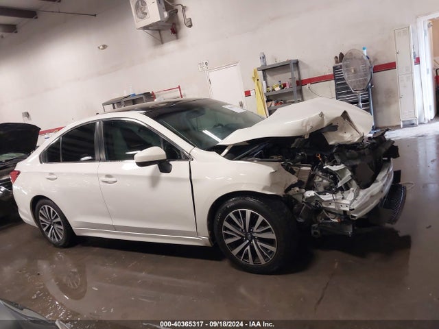 Subaru Legacy Premium 2018 4S3BNAC60J3023357 Image 14