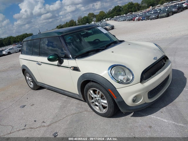 2013 MINI CLUBMAN WMWZF3C58DT490428 Photo 0