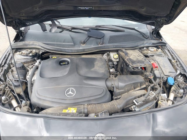 WDDSJ4GB2KN766036 Mercedes-Benz CLA 250 4MATIC