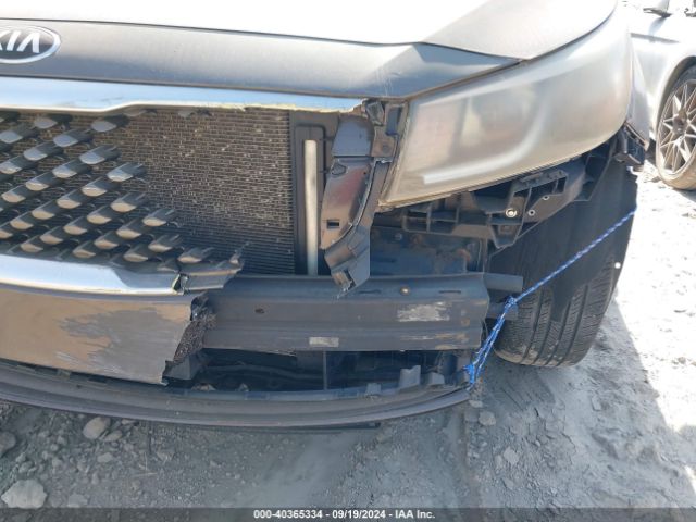 KNDMB5C15F6043493 KIA SEDONA LX