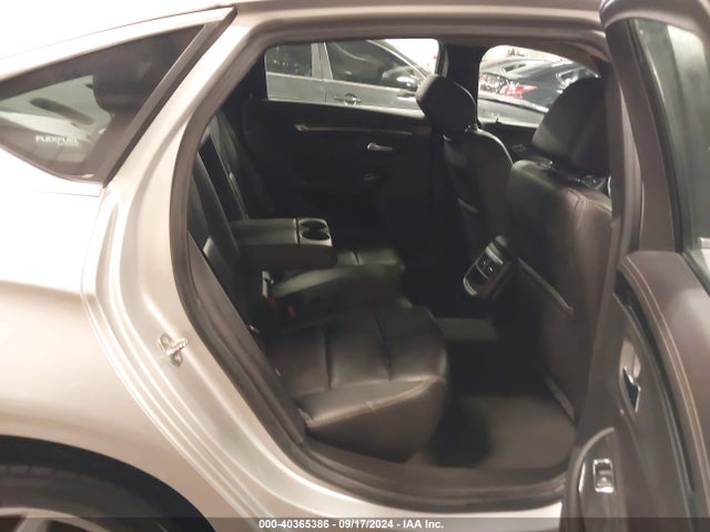 Chevrolet IMPALA 1LT 2017 2G1105S36H9123966 Image 8