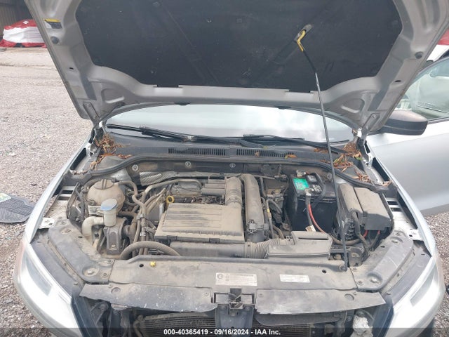 3VW267AJ7GM209828 Volkswagen Jetta 1.4t S