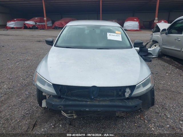 3VW267AJ7GM209828 Volkswagen Jetta 1.4t S