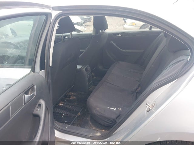 3VW267AJ7GM209828 Volkswagen Jetta 1.4t S