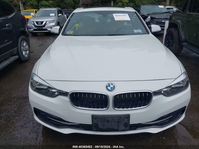 BMW 328i Xdrive 2016 WBA8E3G56GNT74906 Image 13