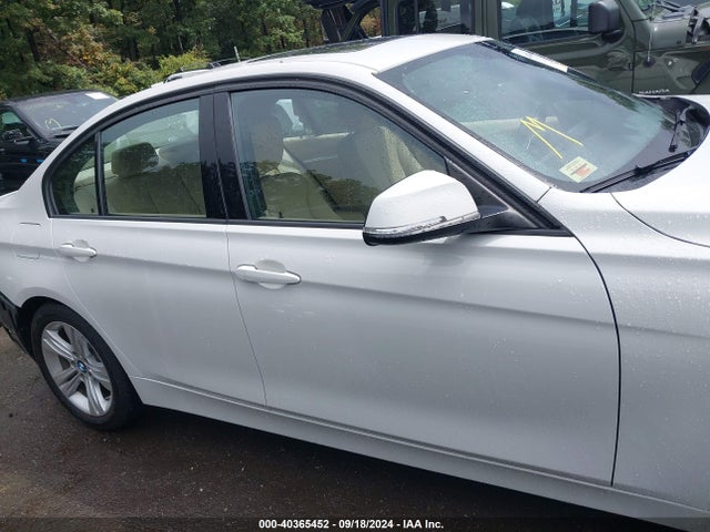 BMW 328i Xdrive 2016 WBA8E3G56GNT74906 Image 14