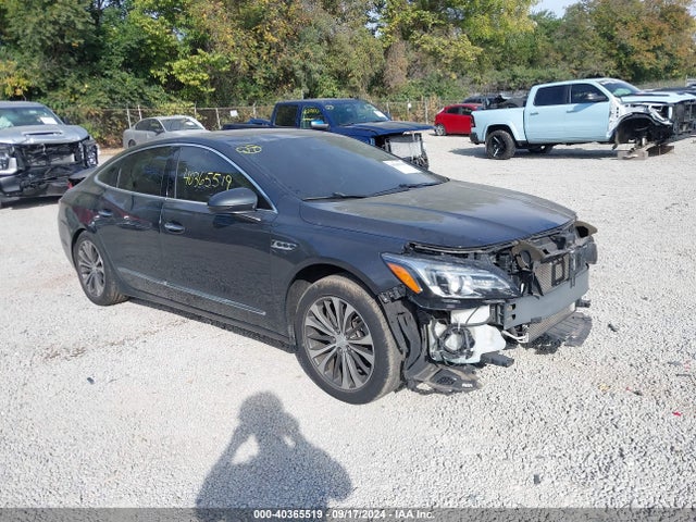 2017 1G4ZR5SS9HU165778 main image
