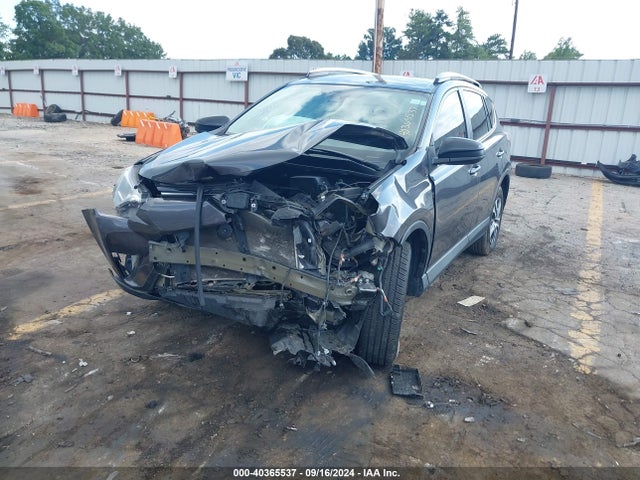 Toyota RAV4 LE 2017 2T3ZFREV2HW371585 Image 2