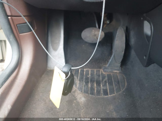 2008 MINI COOPER CLUBMAN WMWML33508TN67351 Photo 10