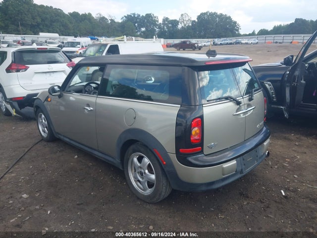 2008 MINI COOPER CLUBMAN WMWML33508TN67351 Photo 2