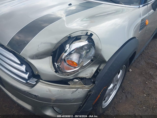 2008 MINI COOPER CLUBMAN WMWML33508TN67351 Photo 5
