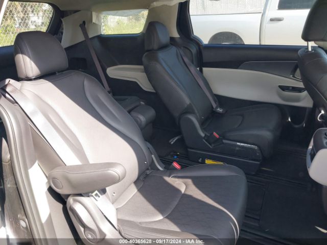 KNDNB4H30R6325778 KIA Carnival Mpv Lx Seat Package