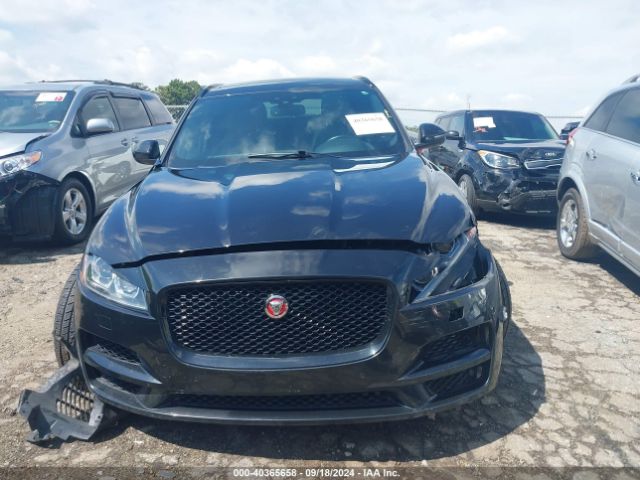 SADCJ2GX6JA329701 Jaguar F-pace 30t Premium