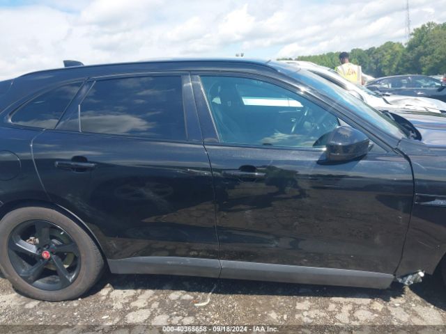SADCJ2GX6JA329701 Jaguar F-pace 30t Premium