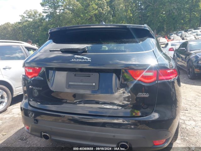 SADCJ2GX6JA329701 Jaguar F-pace 30t Premium