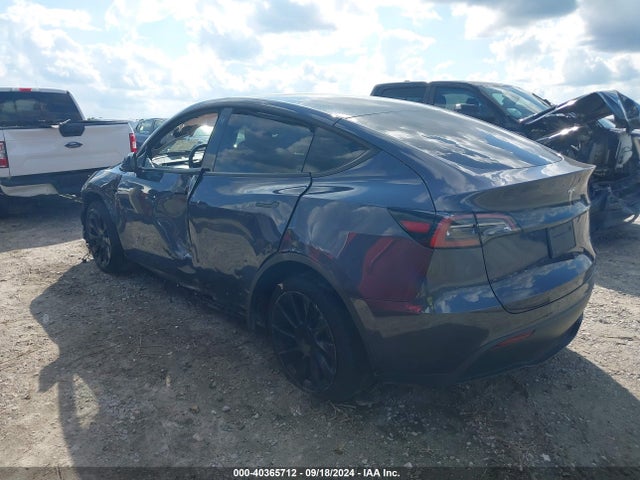 2022 TESLA MODEL Y 7SAYGDEE8NF321855 Photo 2
