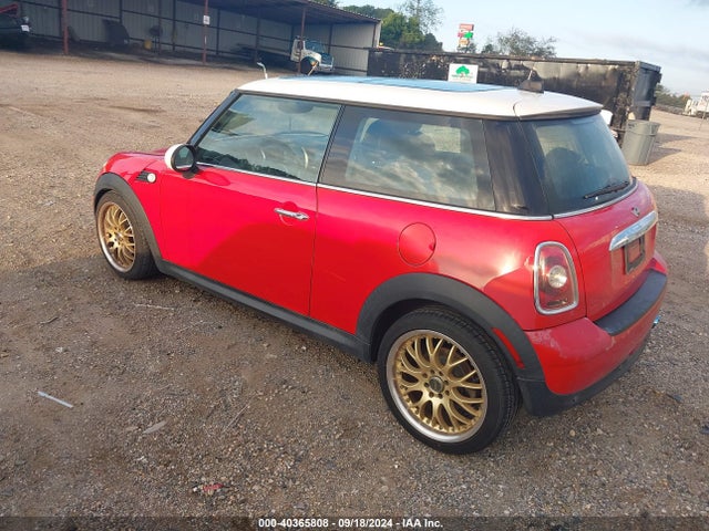 2009 MINI COOPER WMWMF33529TW72014 Photo 2