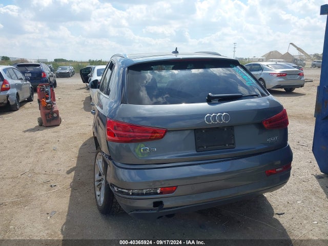 WA1EFCFS3GR002596 Audi Q3 2.0t Premium Plus