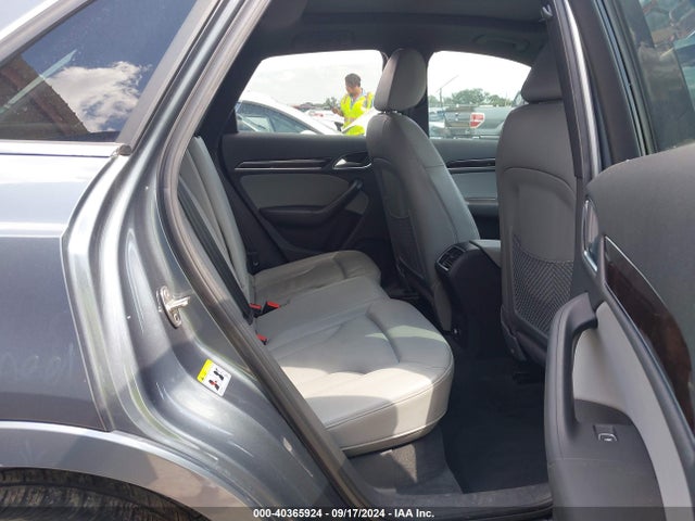WA1EFCFS3GR002596 Audi Q3 2.0t Premium Plus