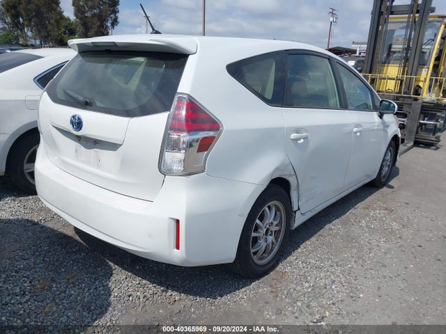 Toyota Prius V Two 2015 JTDZN3EU6FJ037272 Image 4