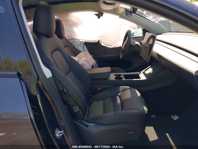 2024 TESLA MODEL Y 7SAYGDED8RF125511 Photo 4