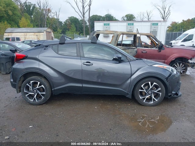 Toyota C-HR XLE 2019 NMTKHMBX2KR101011 Image 14