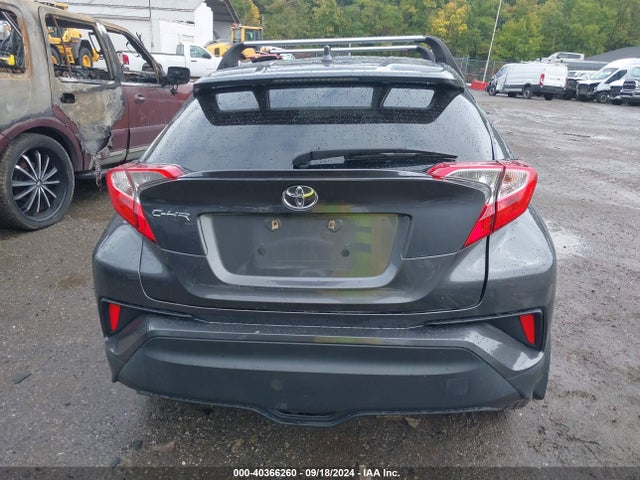 Toyota C-HR XLE 2019 NMTKHMBX2KR101011 Image 17
