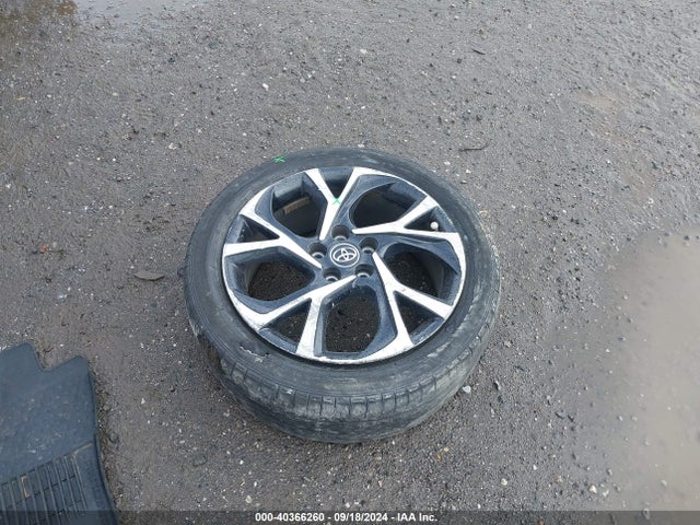Toyota C-HR XLE 2019 NMTKHMBX2KR101011 Image 12