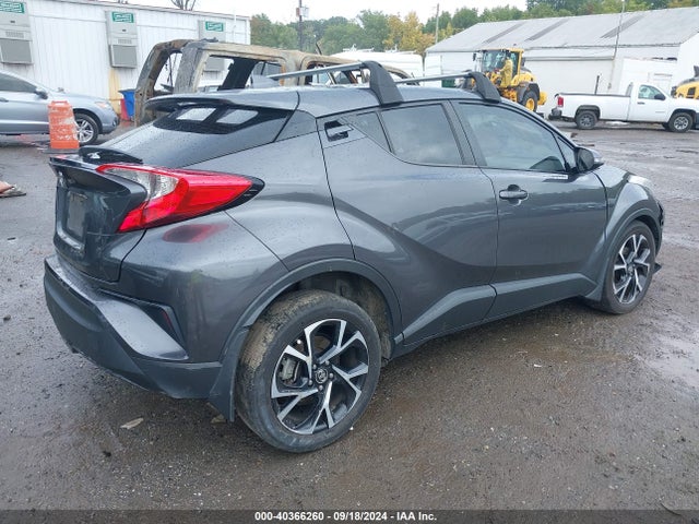 Toyota C-HR XLE 2019 NMTKHMBX2KR101011 Image 4