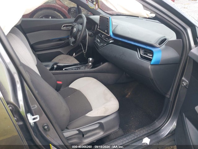 Toyota C-HR XLE 2019 NMTKHMBX2KR101011 Image 5