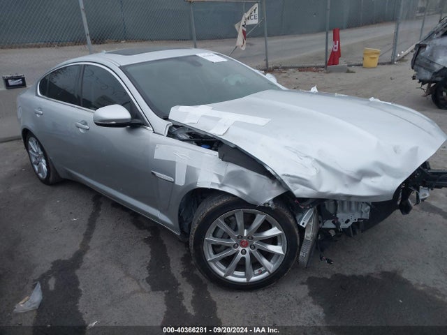 2013 JAGUAR XF SAJWA0ESXDPU02317 Photo 0