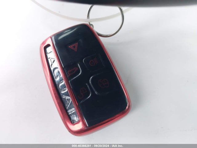 2013 JAGUAR XF SAJWA0ESXDPU02317 Photo 10